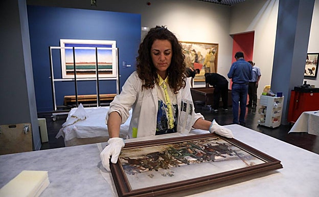 Imagen principal - El Museo Ruso se descuelga ya de Málaga: comienza el desmontaje de las obras