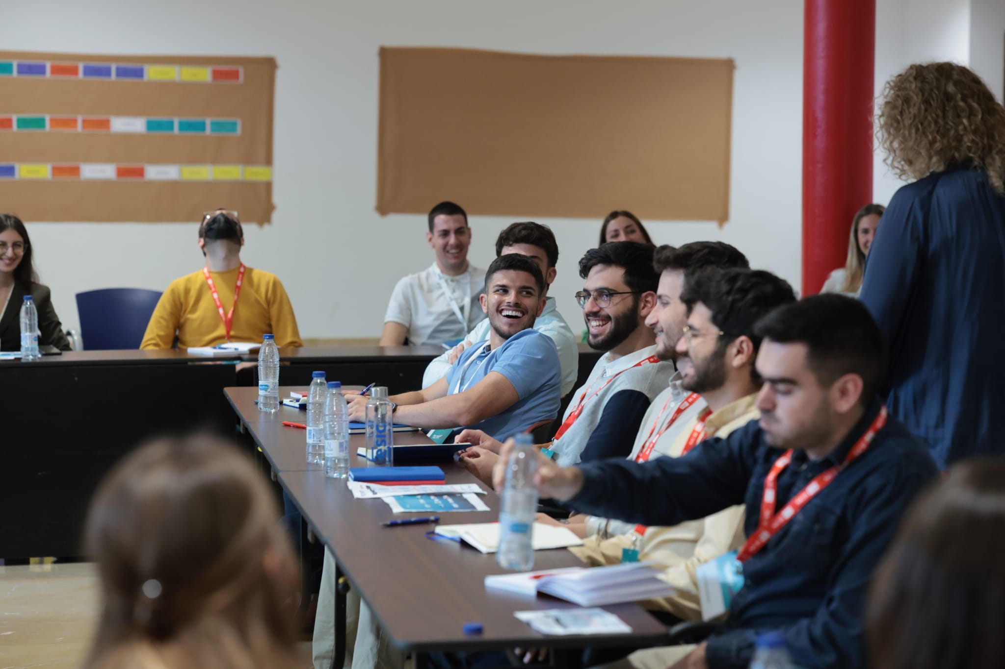 Los 50 seleccionados reciben instrucciones prácticas de las empresas más punteras de la provincia, en la segunda edición de este proyecto que se celebrara en el Palacio de Ferias