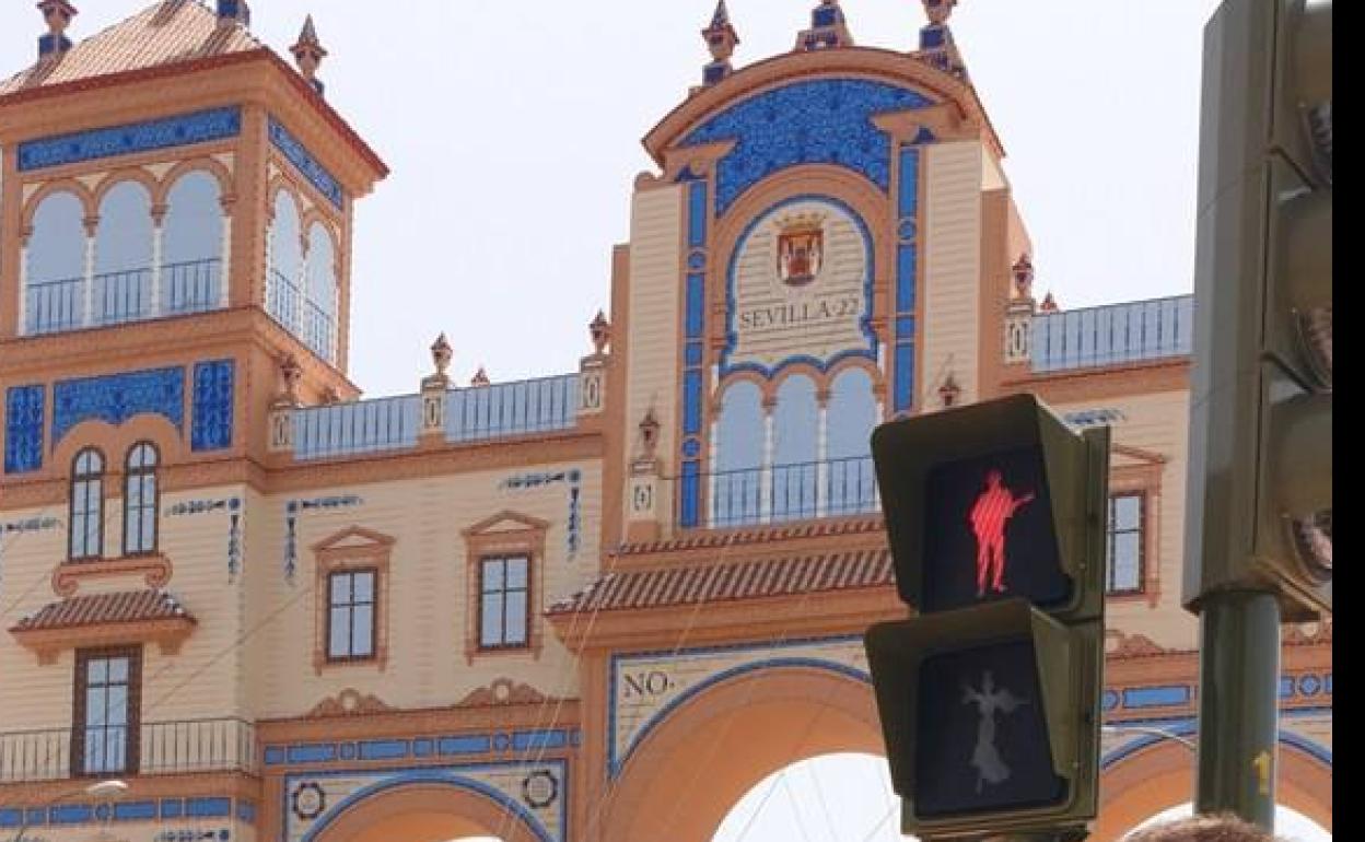 Macarena y Paco, dos figuras flamencas en los semáforos de Sevilla