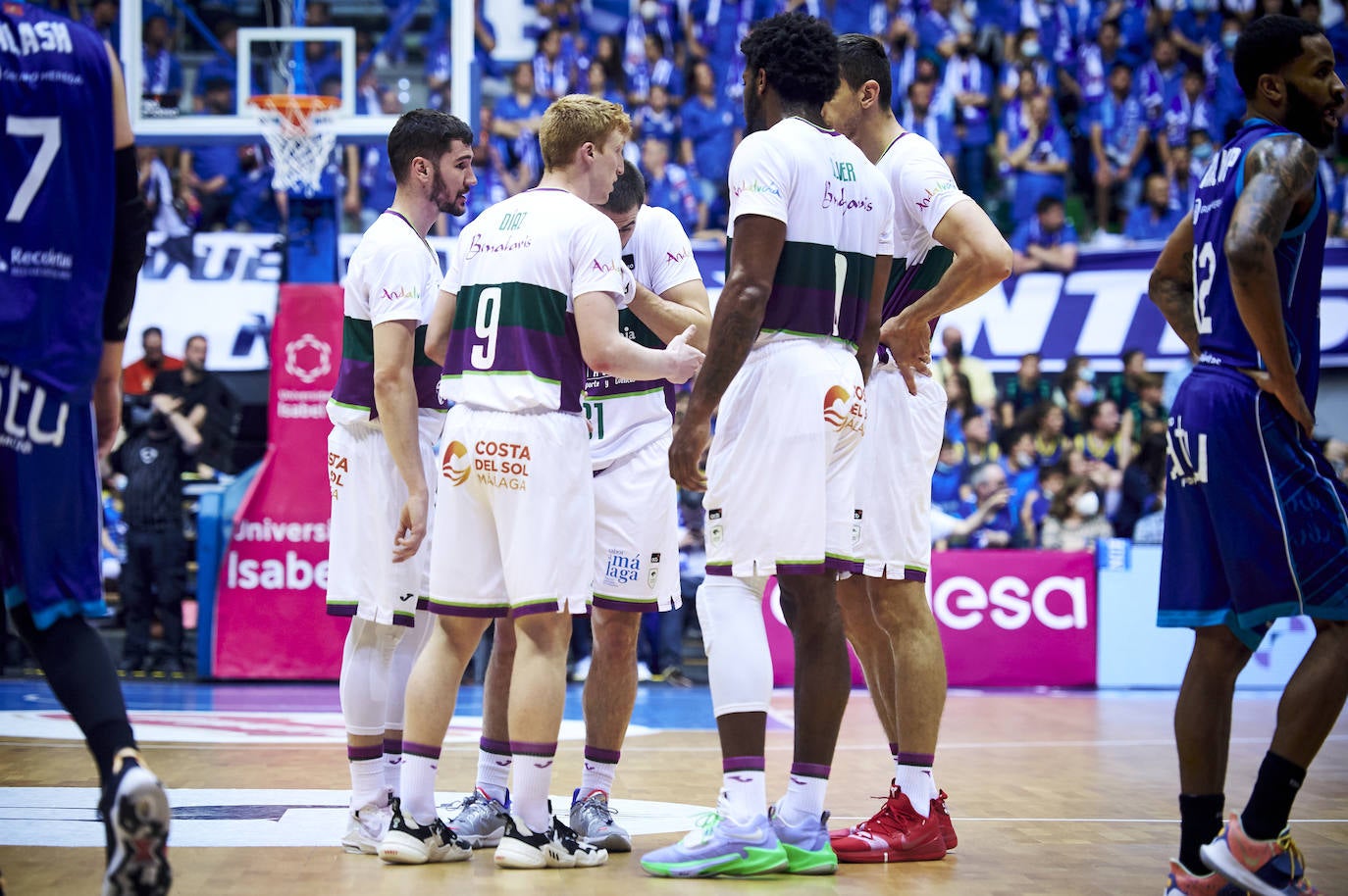 Otro mal partido del Unicaja terminó con la cuarta derrota consecutiva 