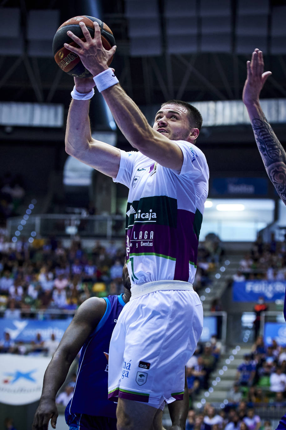 Otro mal partido del Unicaja terminó con la cuarta derrota consecutiva 