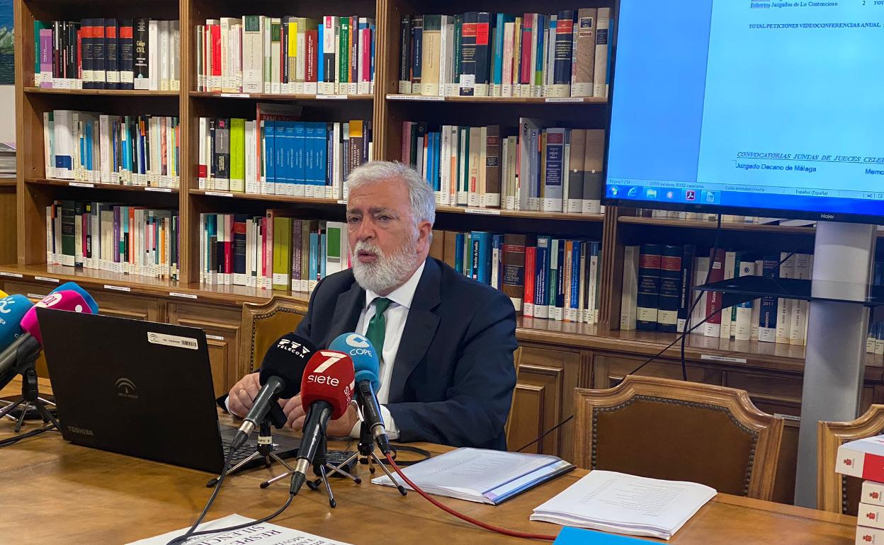 José María Páez durante la rueda de prensa ofrecida este lunes 9 de mayo. 