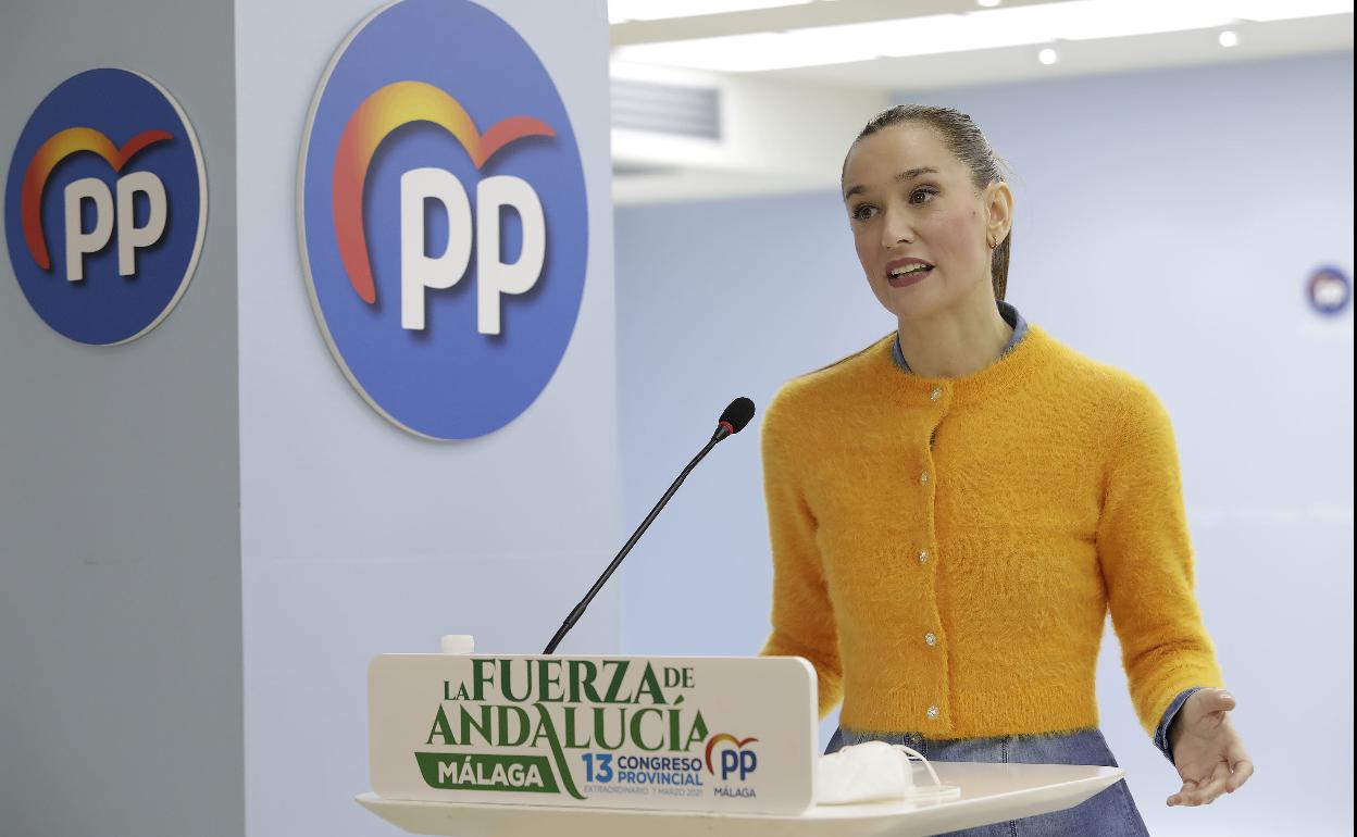 Pérez de Siles en una rueda de prensa en la sede del PP de Málaga.