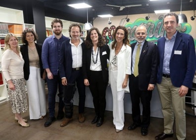 Imagen secundaria 1 - En la primera imagen, Francis Salas, Mariano Sidrach, Patricia Iglesias, Benjamín del Alcázar, Ernesto Macías y Carlos de las Heras, participantes en las jornadas de empresas y cambio climático. En la segunda, Maripe Menéndez, Laura Gómez, Alejandro Picó, José Picó, Itziar García, Sonia Díez, David Jones y J.J. Suarez. En la última, Ainara Subillaga, Almudena de la Mata y José Antonio Ortega, en la presentación de 'Educaverso'. 