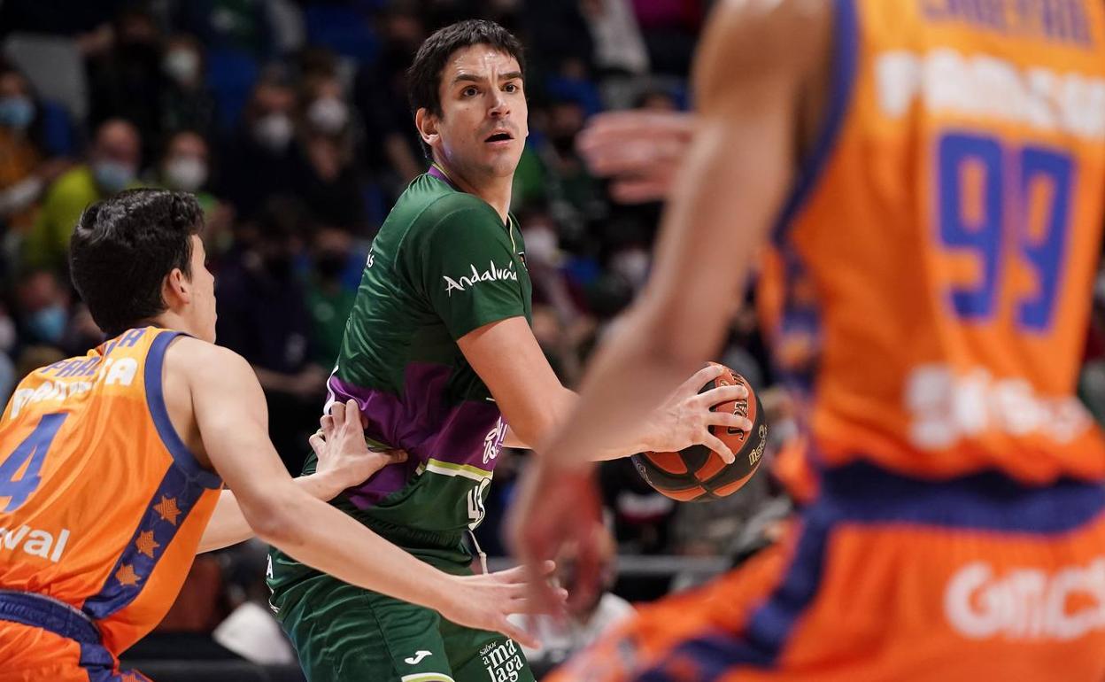 Carlos Suárez, durante un partido contra el Valencia esta temporada. 