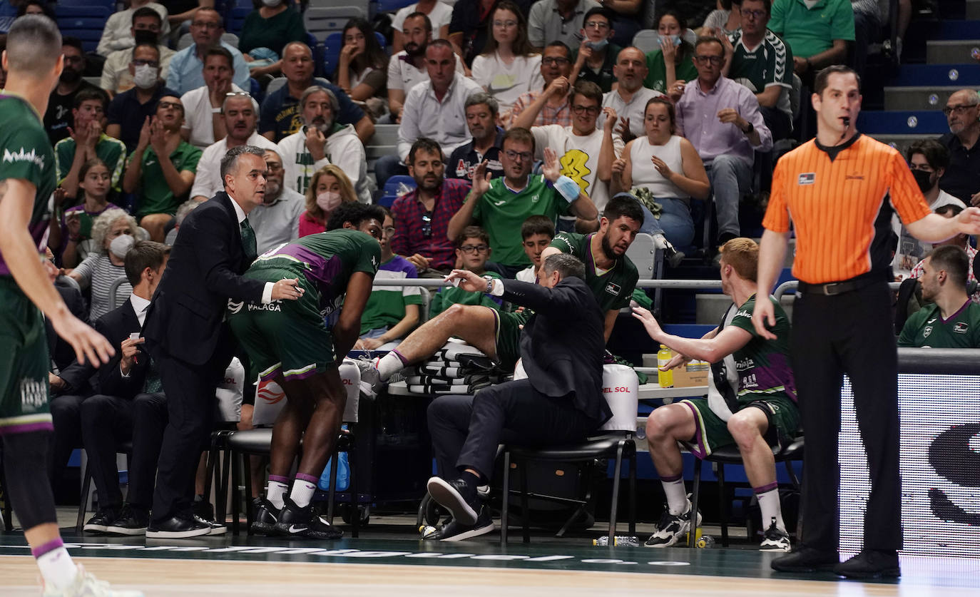 El Unicaja pierde en casa con el Baxi Manresa (95-100). 