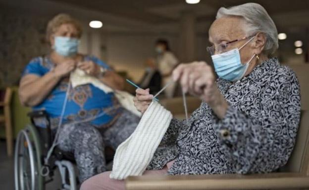 Coronavirus Andalucía: La Junta cambia el criterio para declarar un «brote» en residencias