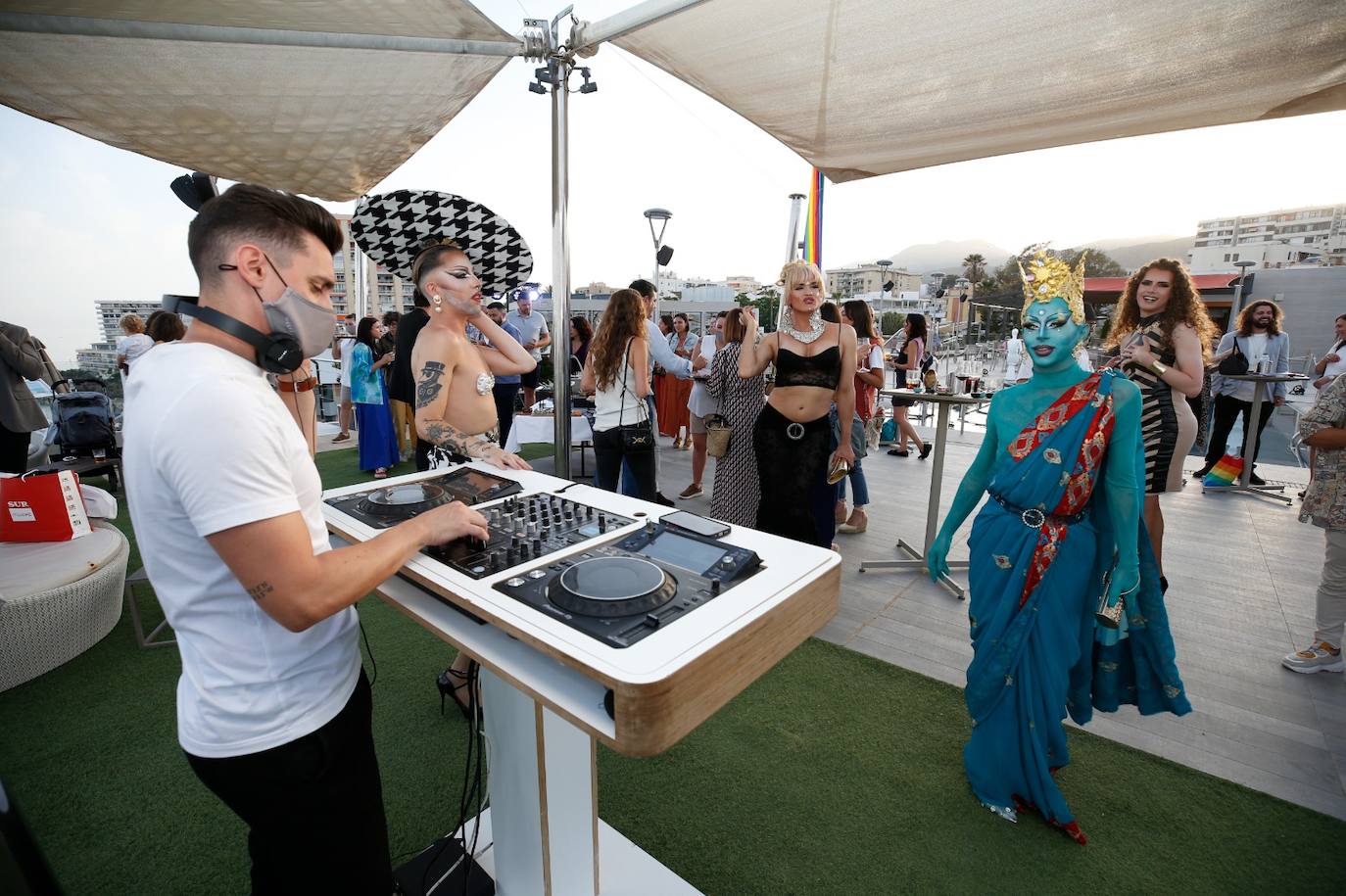 Fotos: SUR presenta la cuarta edición de SIX, la revista dedicada al colectivo LGTBI