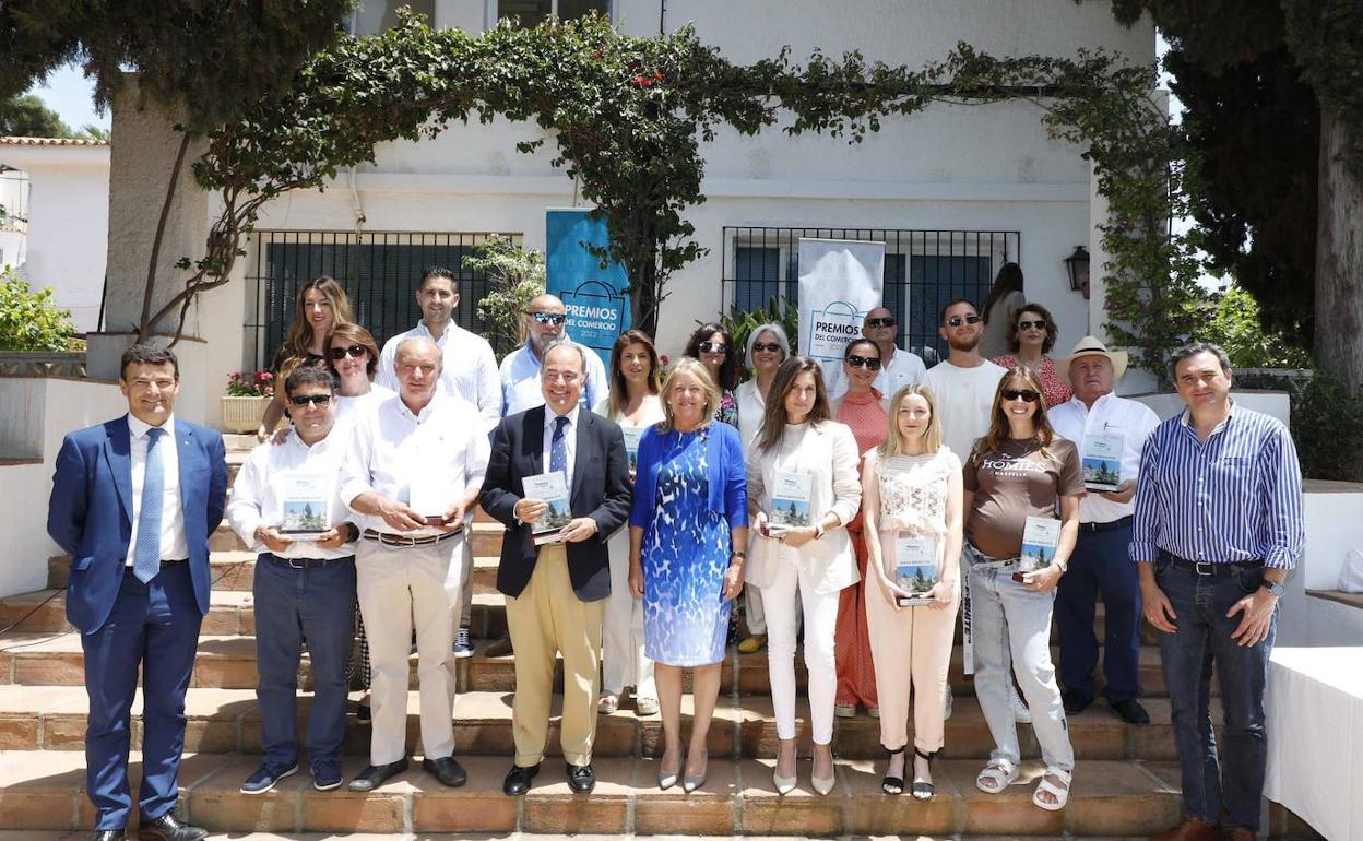 Los premiados junto a la alcaldesa, Ángeles Muñoz.