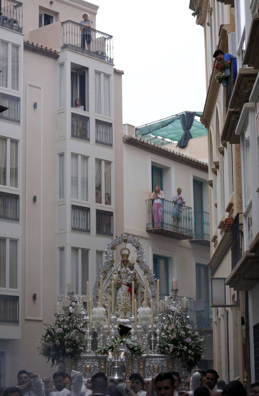 La Virgen de Araceli realiza su primera salida anual en mayo. 