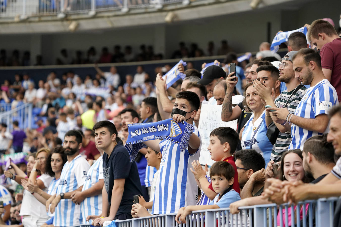 El Málaga pierde con el Burgos en La Rosaleda (0-1). 