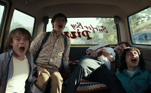 Jonathan, Will, y Mike, gritando aterrorizados.