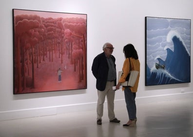 Imagen secundaria 1 - En la imagen superior, Ben Sledsens; las fotografías inferiores, detalles de la exposición del artista belga. 
