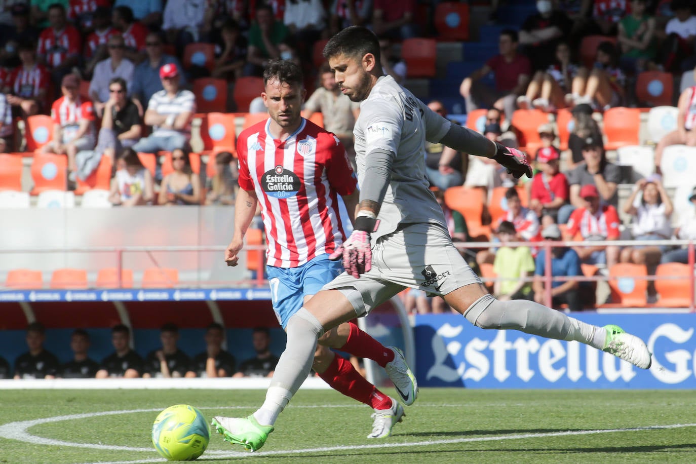 El Málaga despide la temporada con derrota en Lugo. 