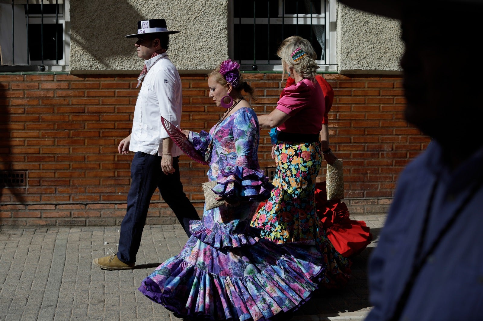Los romeros han emprendido la marcha hacia Huelva este sábado 28 de mayo tras la misa oficiada a las 8.00 horas en la parroquia de la Santísima Trinidad, templo donde se encuentra establecida la corporación desde 2019.
