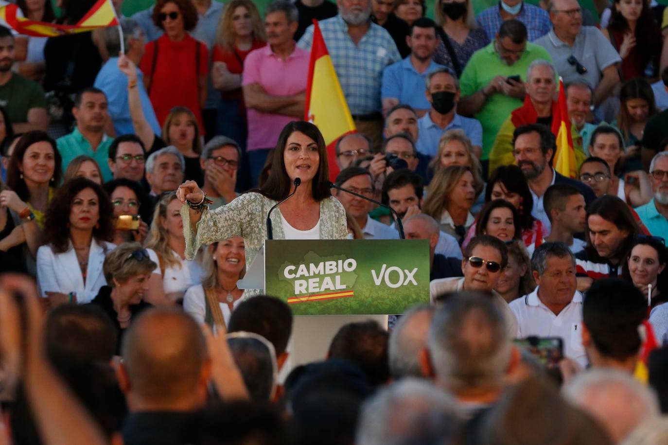 Vox congregó a sus simpatizantes en Muelle Uno. 