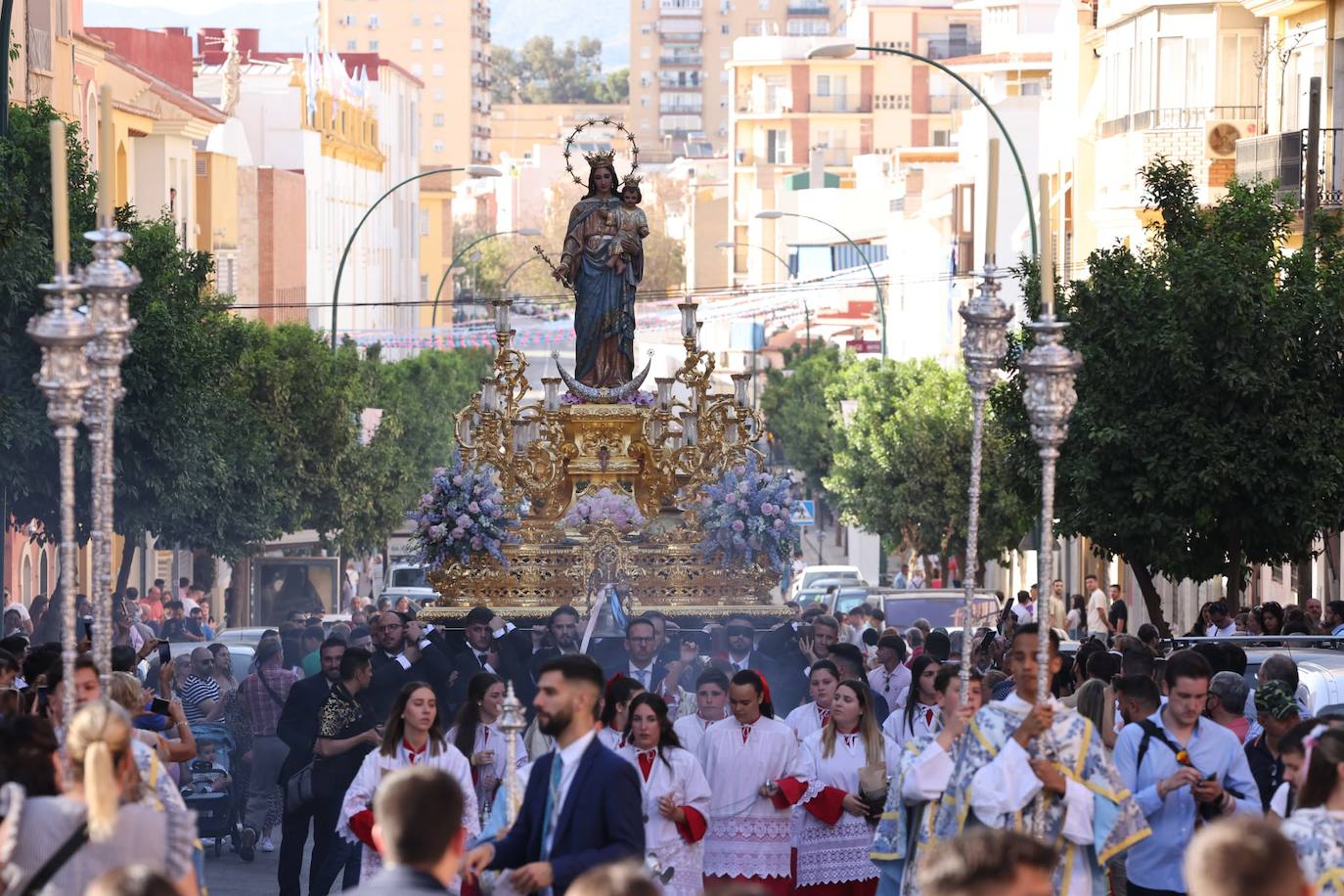 Procesión de María Auxiliadora por las calles de Málaga. 