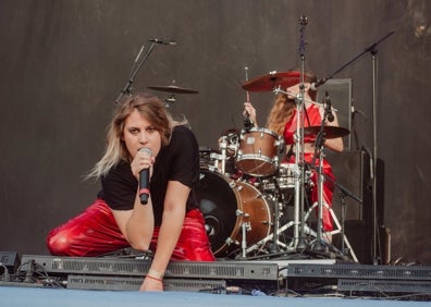 Imagen secundaria 1 - Una joven ataviada para la ocasión, Rocío Saiz y Delaporte. 