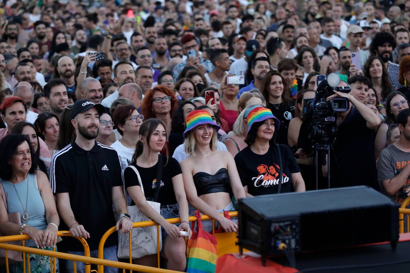 Ambiente festivo y reivindicativo en el Orgullo de Torremolinos 