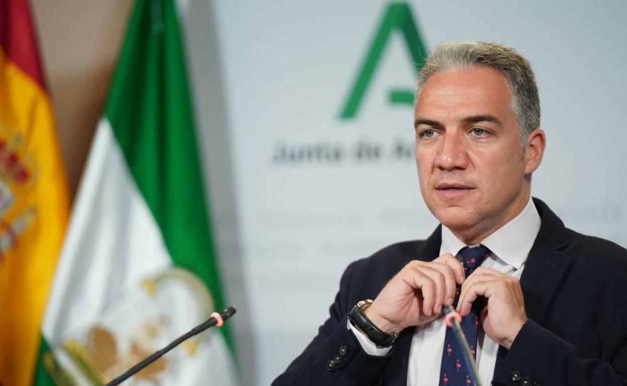 Elías B endodo, durante su intervención tras el Consejo de Gobierno.