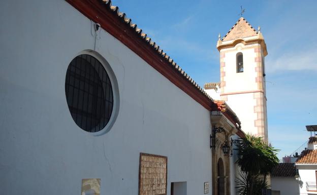 La iglesia de San Pedro, principal templo de Cártama, alberga un museo religioso. 