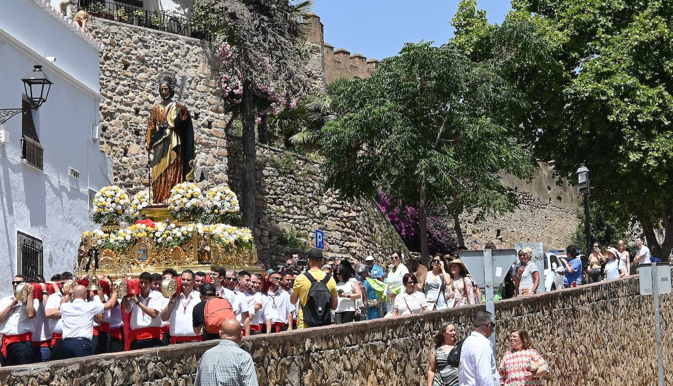 Procesión de San Bernabé por las calles de Marbella. 