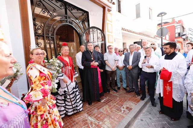 Procesión de San Bernabé por las calles de Marbella. 