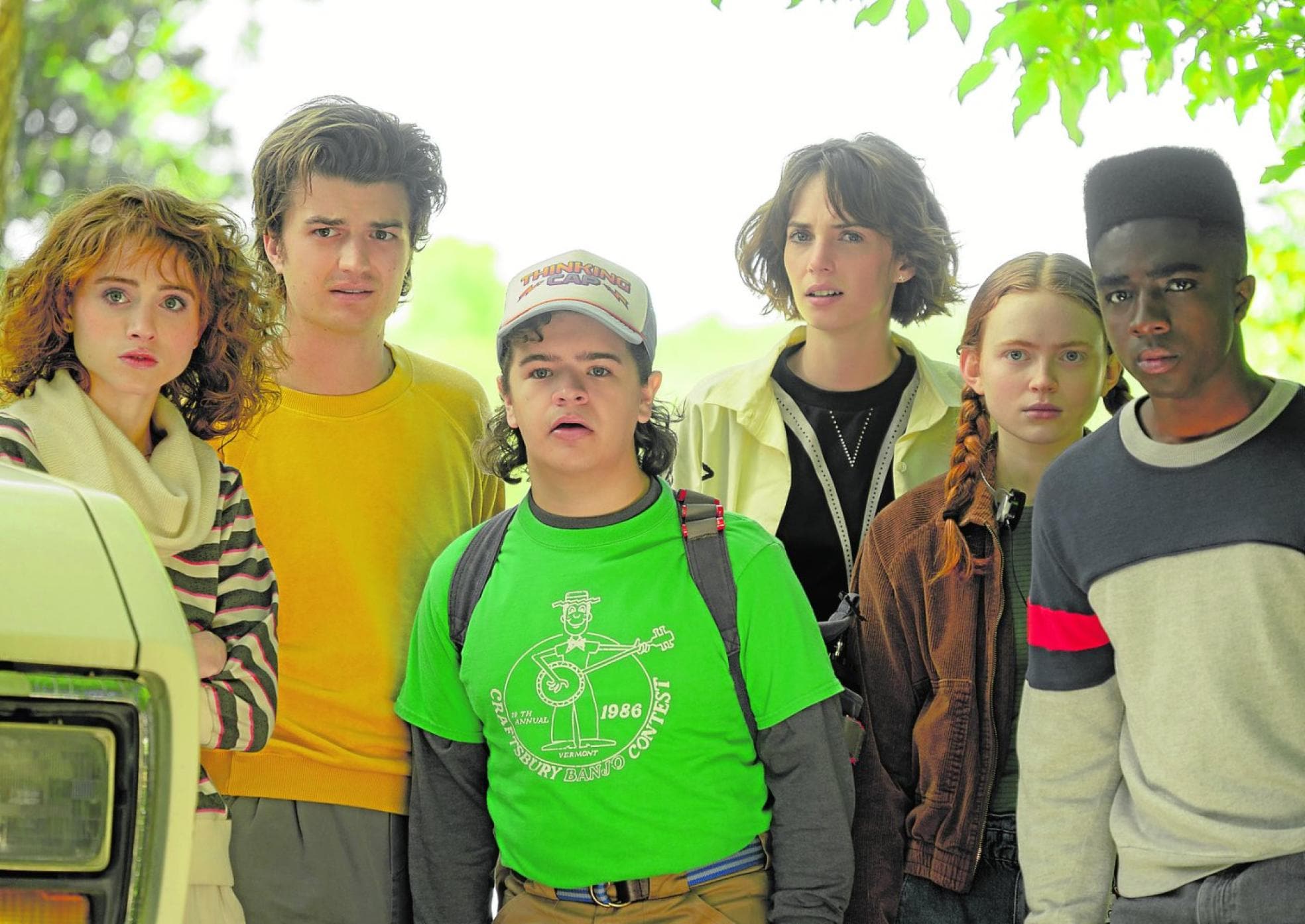 Nancy, Steve, Dustin, Robin, Max y Lucas, seis de los chavales que forman la pandilla de 'Stranger Things' en Netflix. r. c.