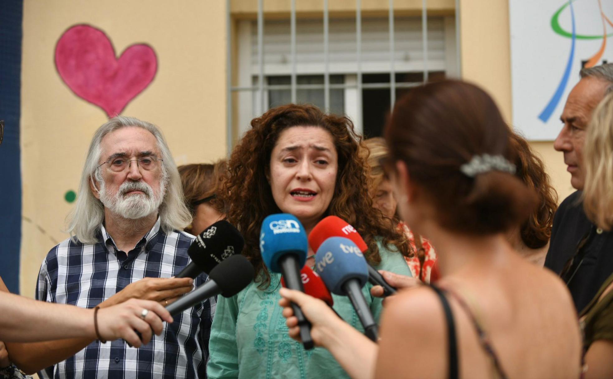 La candidata de Por Andalucía a la presidencia de la Junta, Inmaculada Nieto, ha visitado este miércoles el Polígono Sur de Sevilla. 