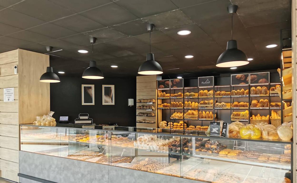 Interior de la panadería de Churriana.