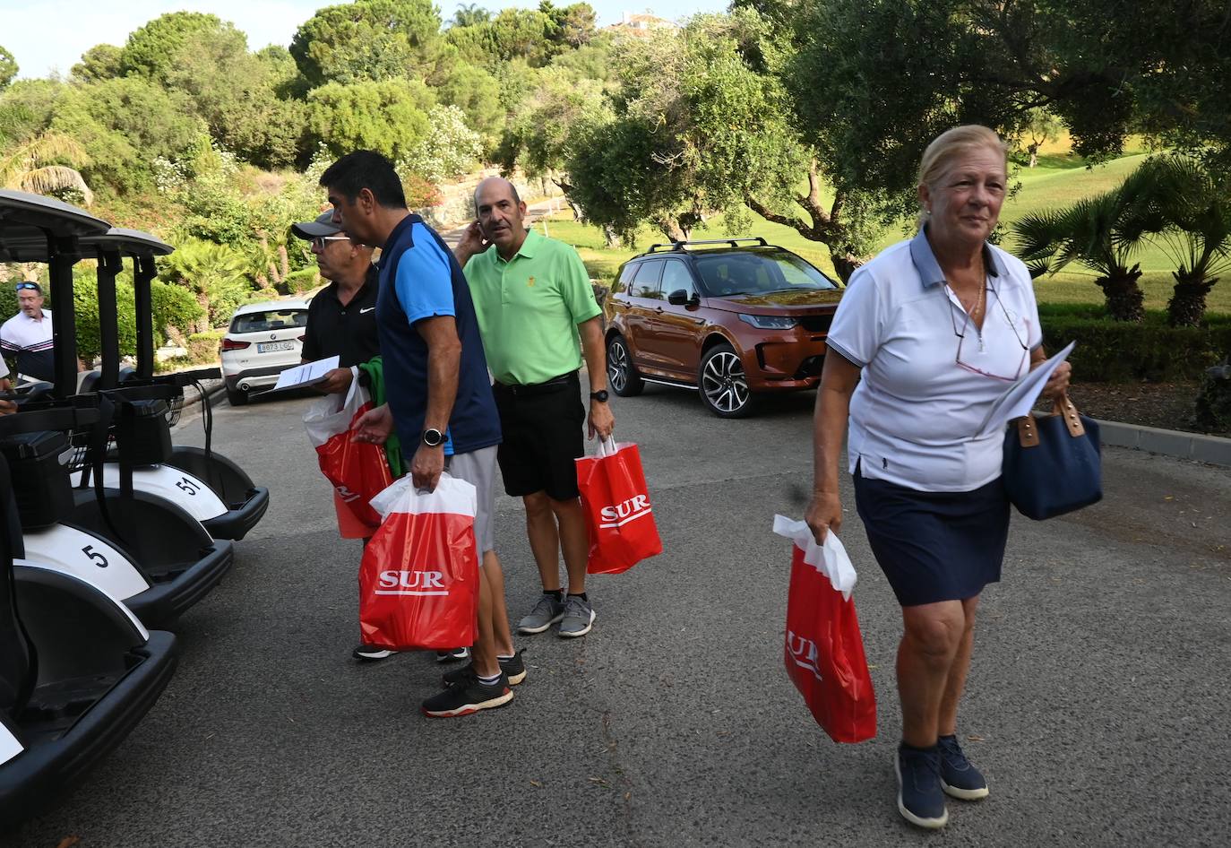 La cita congrega a18 empresas durante una jornada de deporte al aire libre que sirve como punto común para establecer nuevas relaciones, fomentando el 'networking' entre las entidades que son el motor de la economía de la zona. 