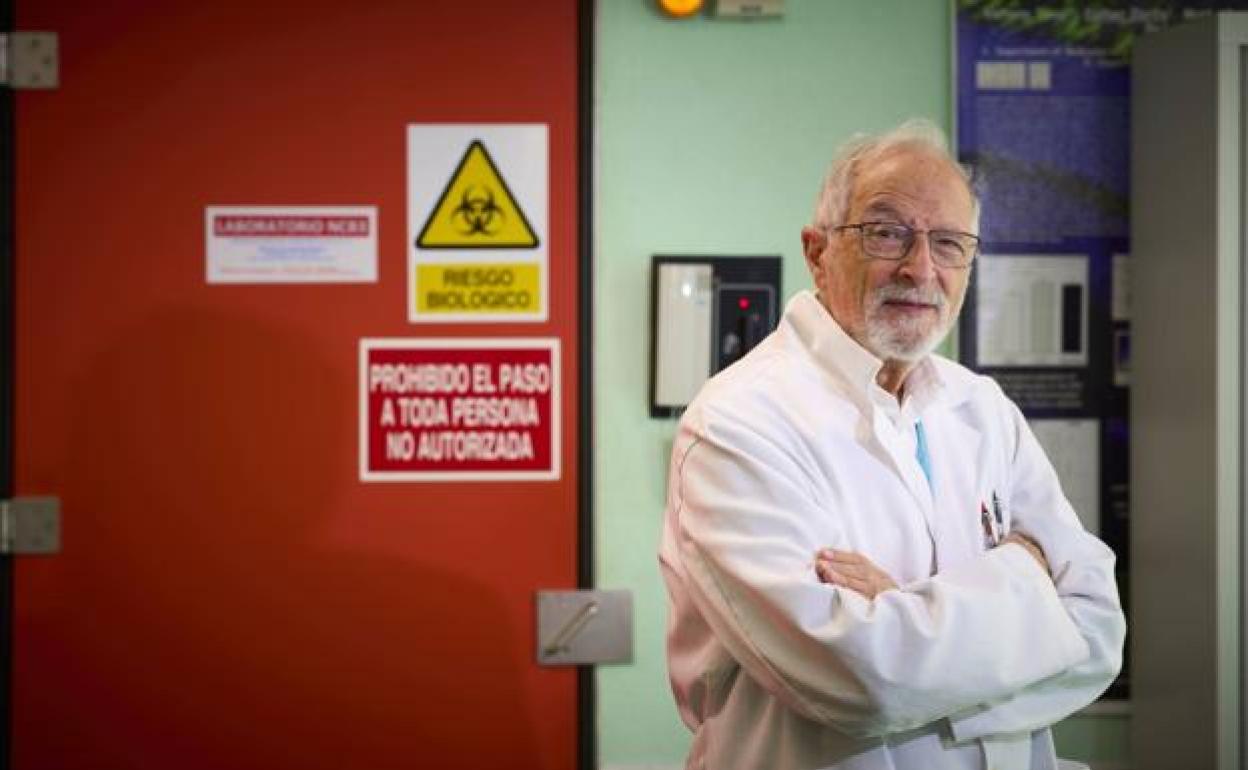 El virólogo Luis Enjuanes defiende la vacuna intranasal contra el Covid para una inmunidad más duradera 