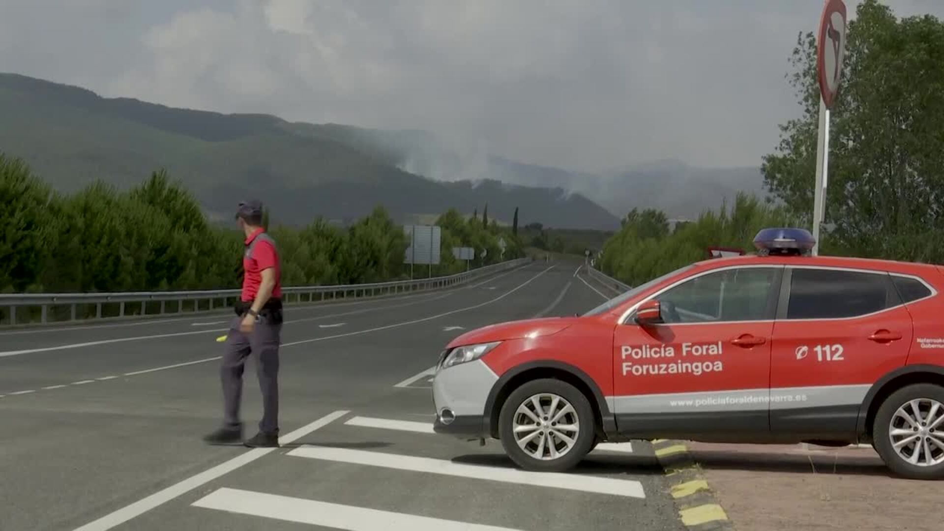 Dos de los incendios en Navarra siguen "intensamente activos"