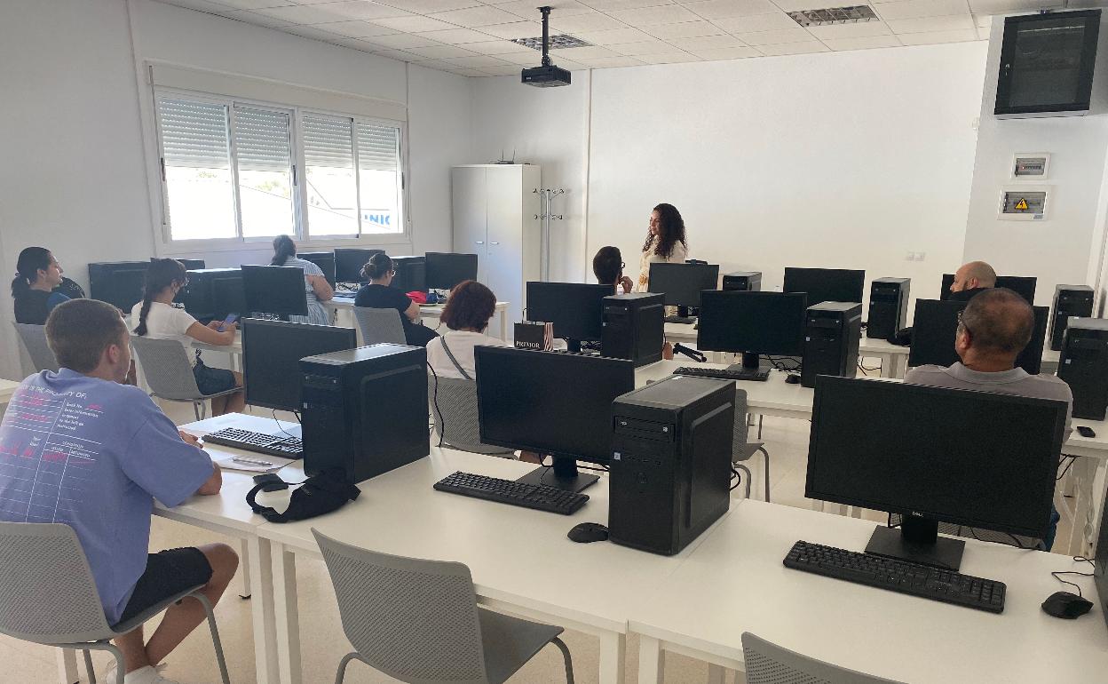 Uno de los cursos realizados en la nueva sede.