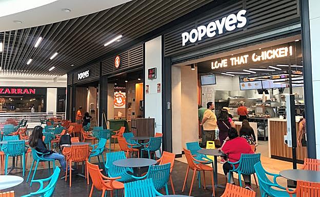 También han abierto en Vialia Sports Direct, Paco Martínez y el restaurante Popeyes