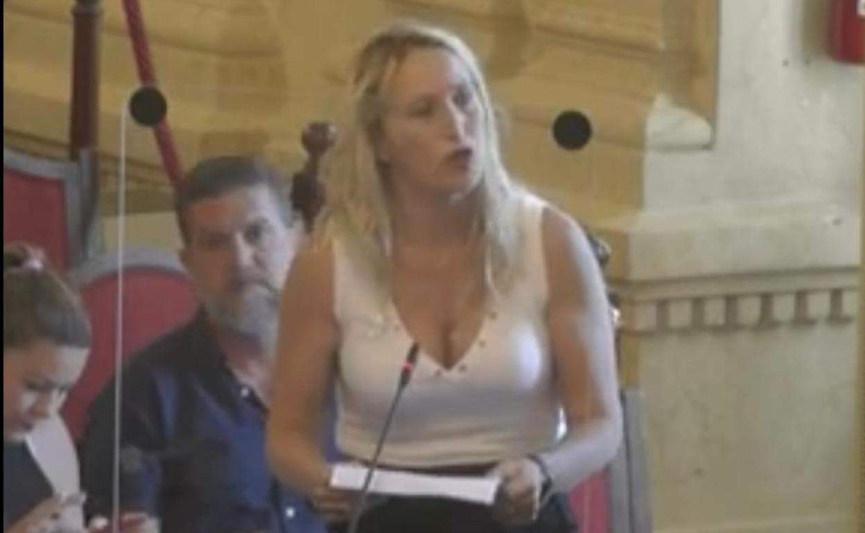 María Sandra Bautista contó la odisea de su hija autista en el colegio Paulo Freire, un duro testimonio que caló entre los presentes.