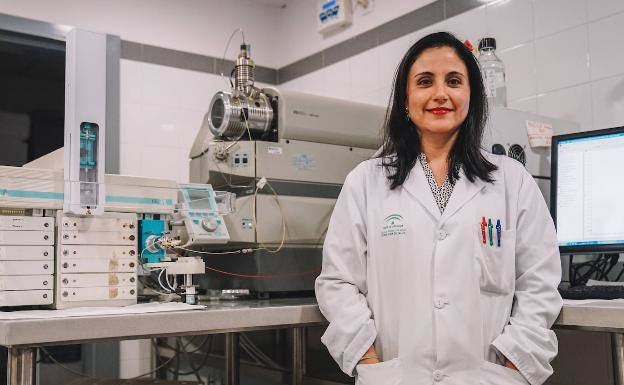 Raquel Yahyaoui Macías, responsable del laboratorio de metabolopatías. 