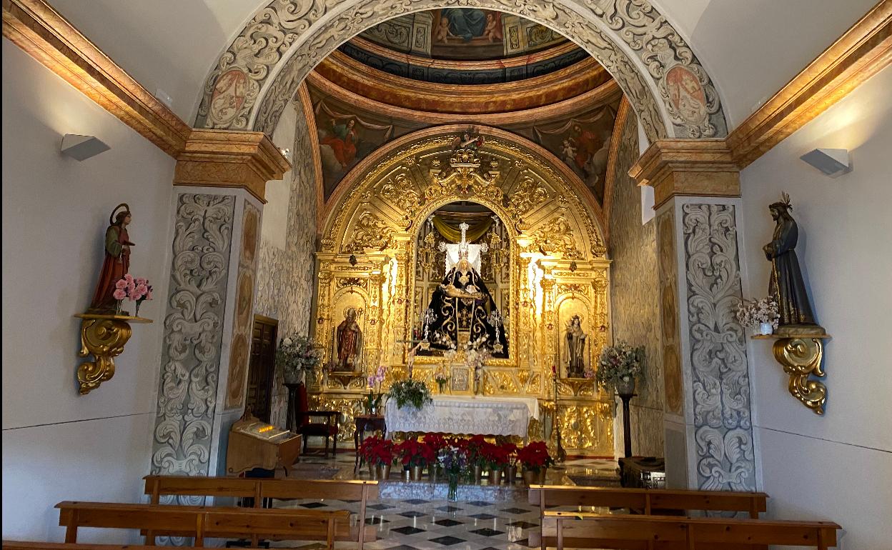 Interior de la ermita de Nuestra Señora de las Angustias, inaugurada en 1720. 