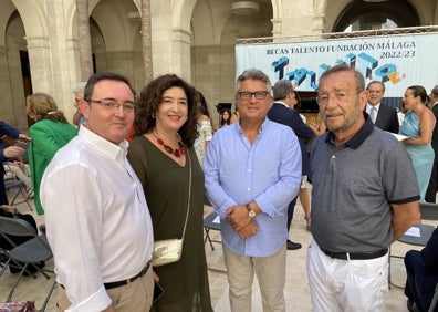 Imagen secundaria 1 - En la primera, Santiago Torés, Antonio Peula, Ismael Bonilla, Estela Lastre y Marta Tejero, alumnos becados por la Fundación Málaga. En la segunda, Luis Ocaña, Esperanza González, Javier García y Manuel Rincón. En la última, La bailarina Irene Estévez, abriendo el evento de Fundación Málaga. 