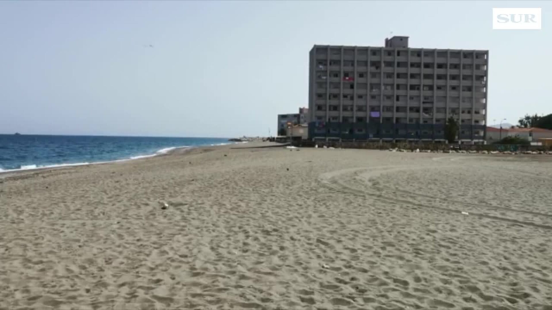 La playa de Sacaba en Málaga, cerrada al baño por un vertido de aguas fecales