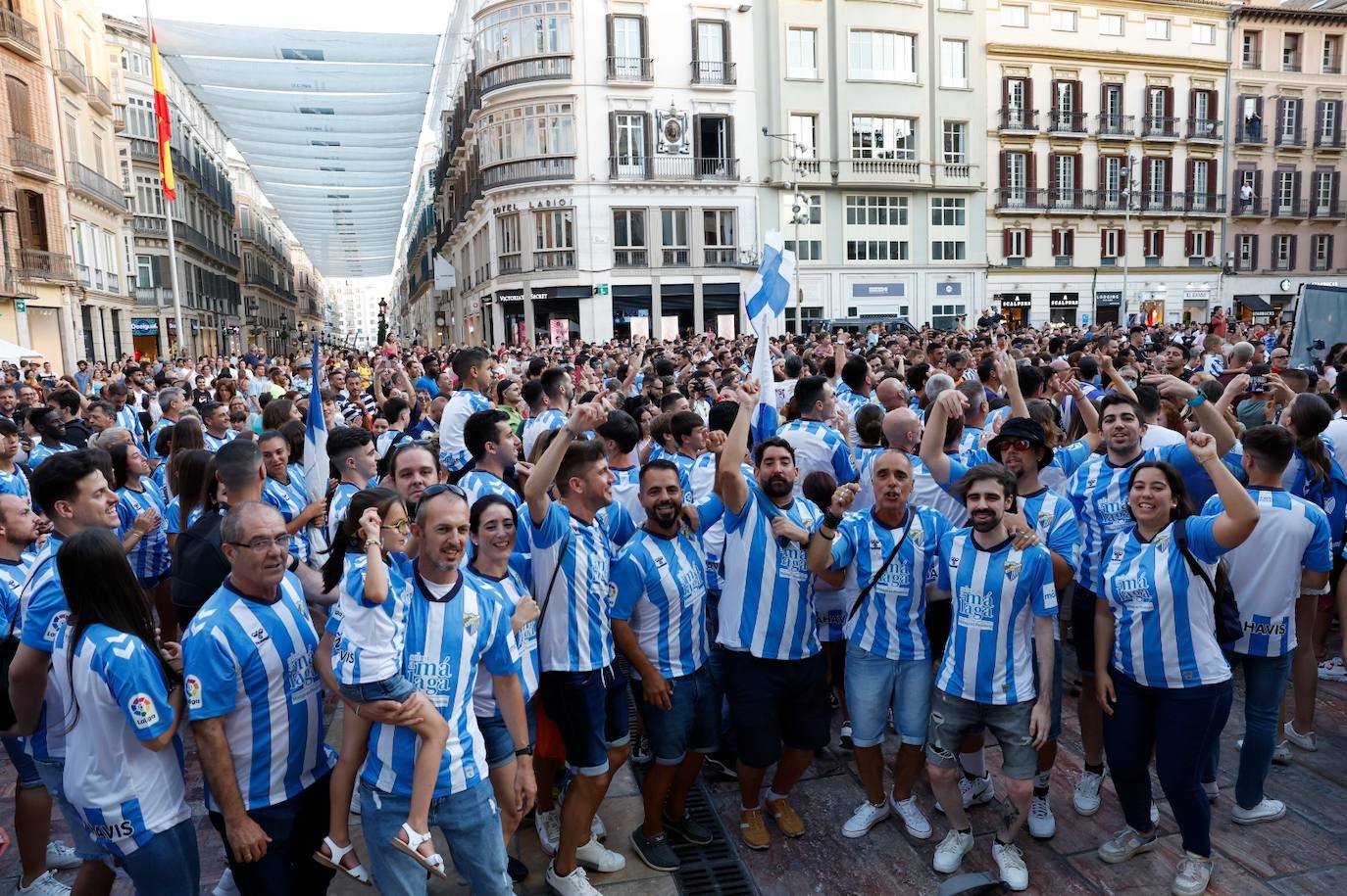 El Málaga desveló la que será la camiseta de su primera equipación 