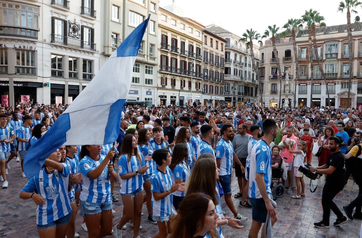 El Málaga desveló la que será la camiseta de su primera equipación 