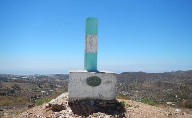 Punto geodésico de la Loma de Barcos.