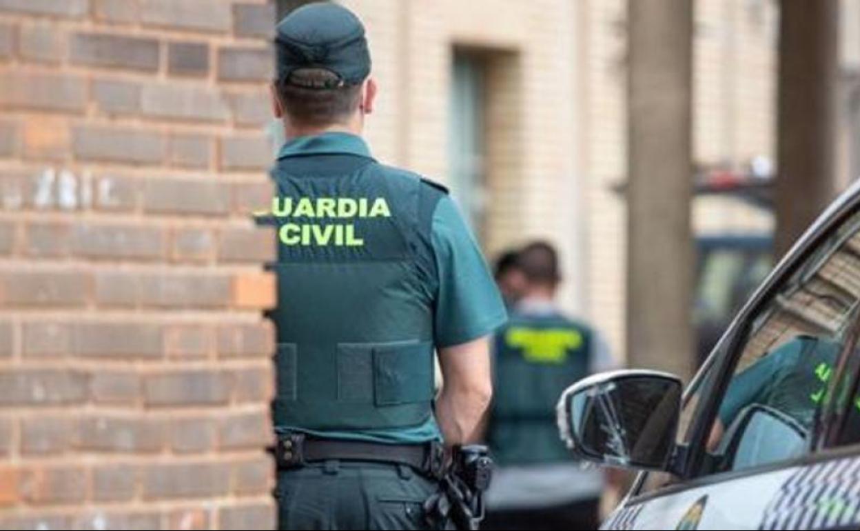 Detenido en Marbella acusado de estafar 28.000 euros a una empresa de ...
