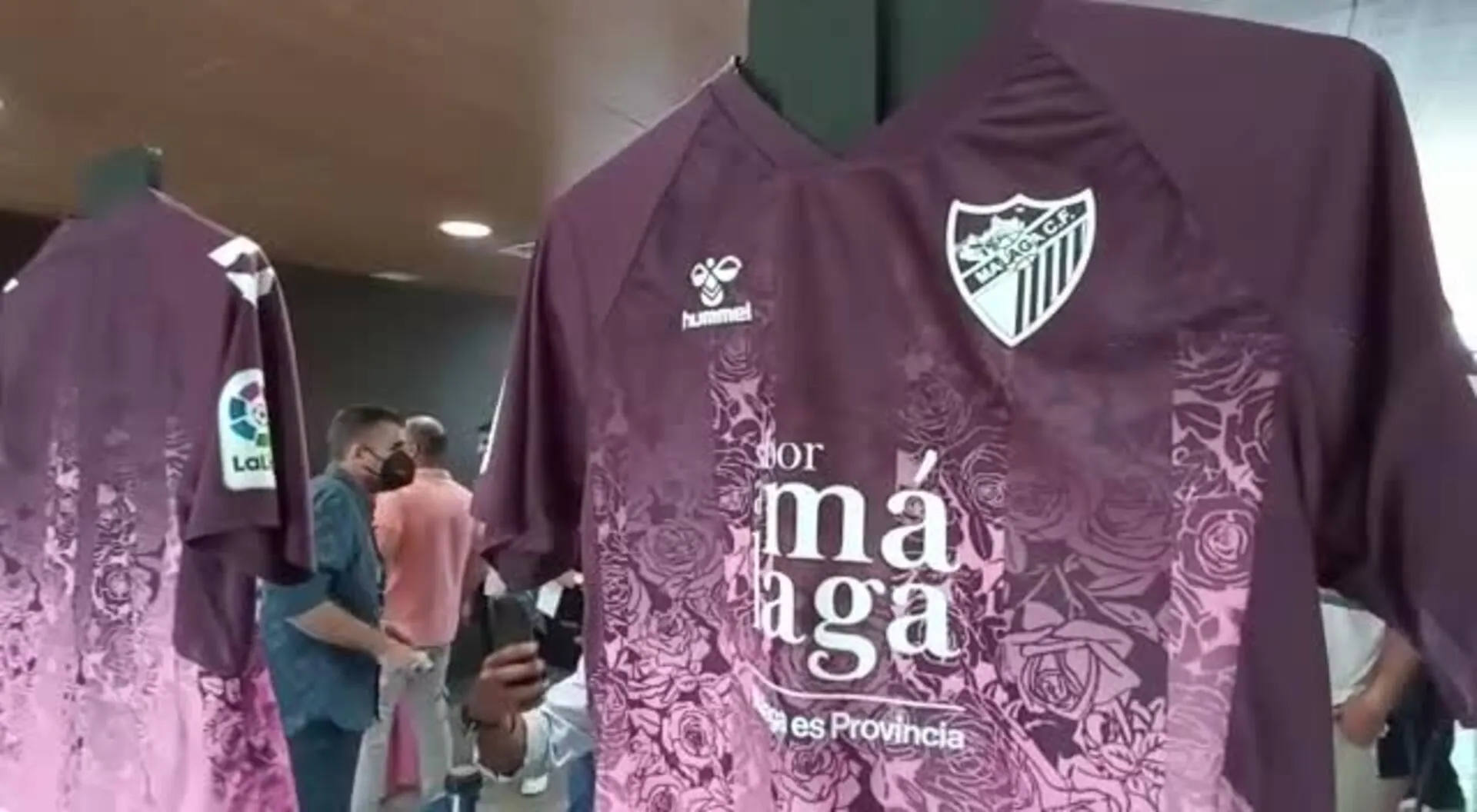 El Málaga vestirá como visitante una camiseta que recuerda el origen del nombre de La Rosaleda