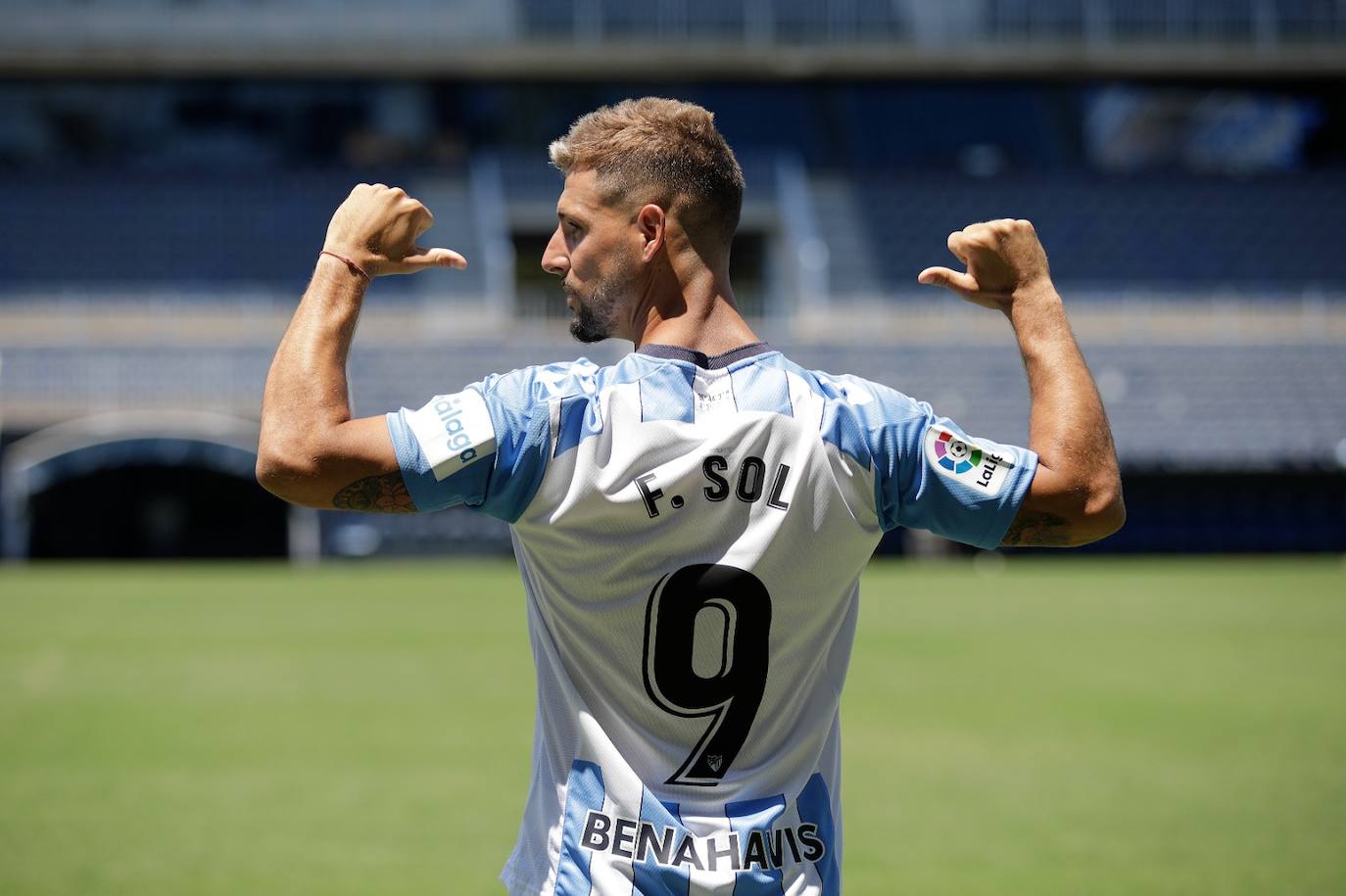 El Málaga presentó a los cinco fichajes en La Rosaleda 