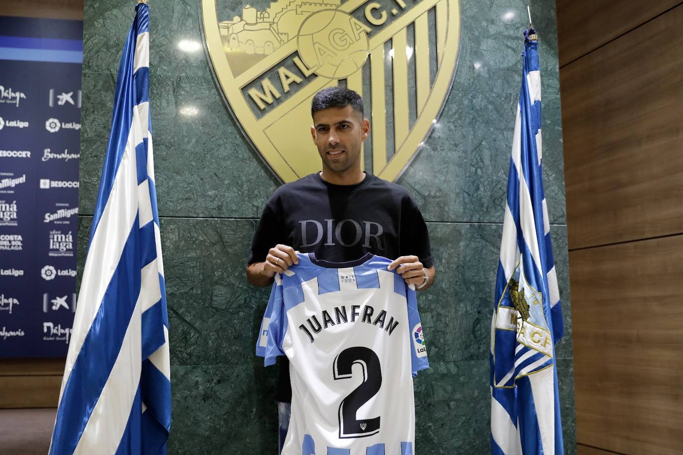 El Málaga presentó a los cinco fichajes en La Rosaleda 