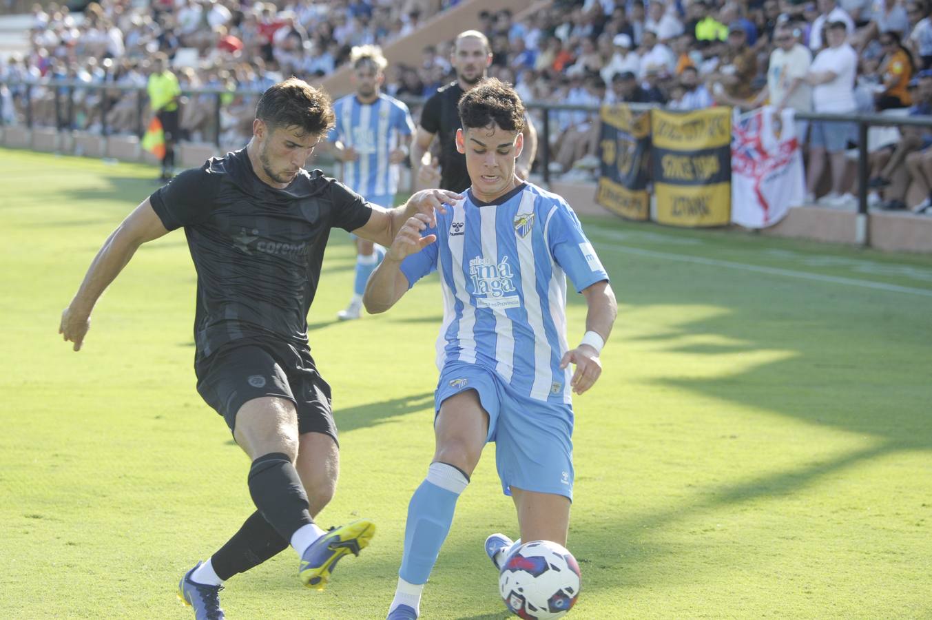 El Málaga ha jugado contra el Hull City. 