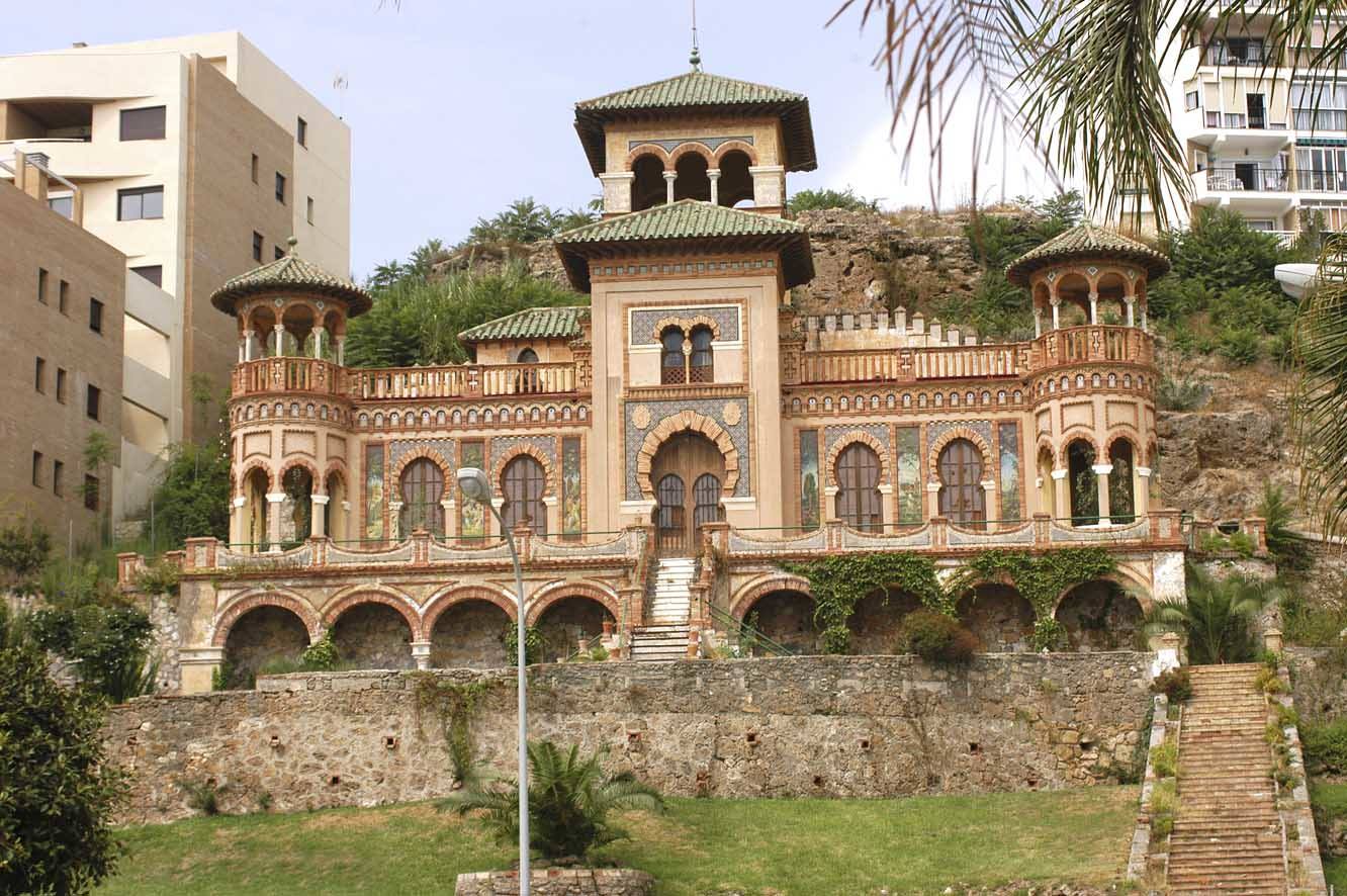 La Casa de los Navajas es un ejemplo del estilo neomudéjar de principios del siglo pasado.