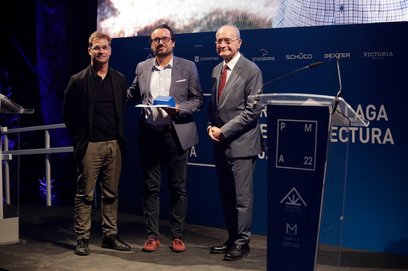 El nuevo pabellón de gobierno de la Universidad gana el primer premio. La nueva sede de Cruz Roja y la Facultad de Psicología y Logopedia, también distinguidos. 